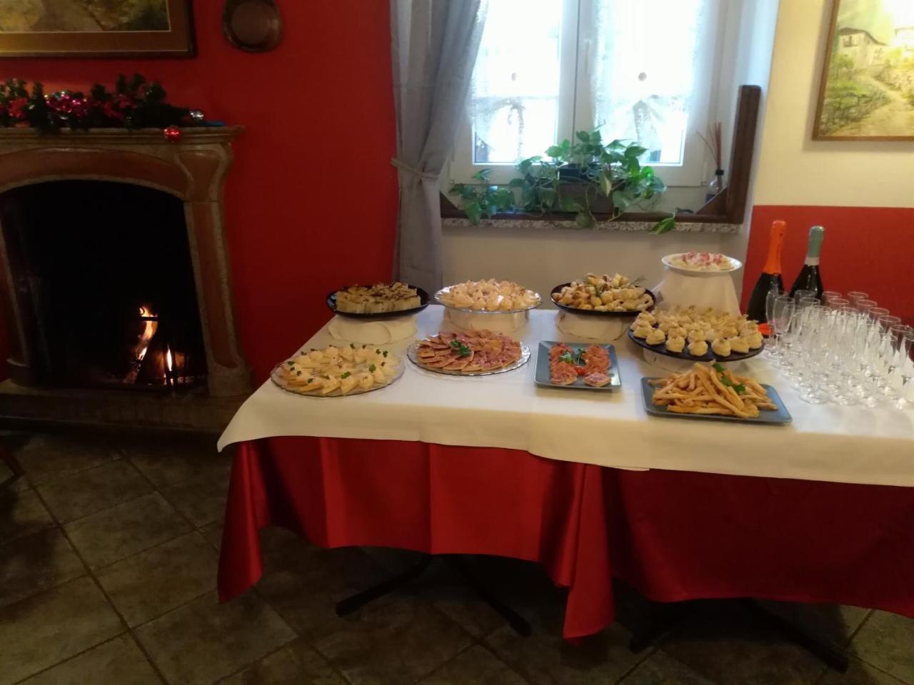 Albergo Ristorante Coppa Dazio Bagian luar foto