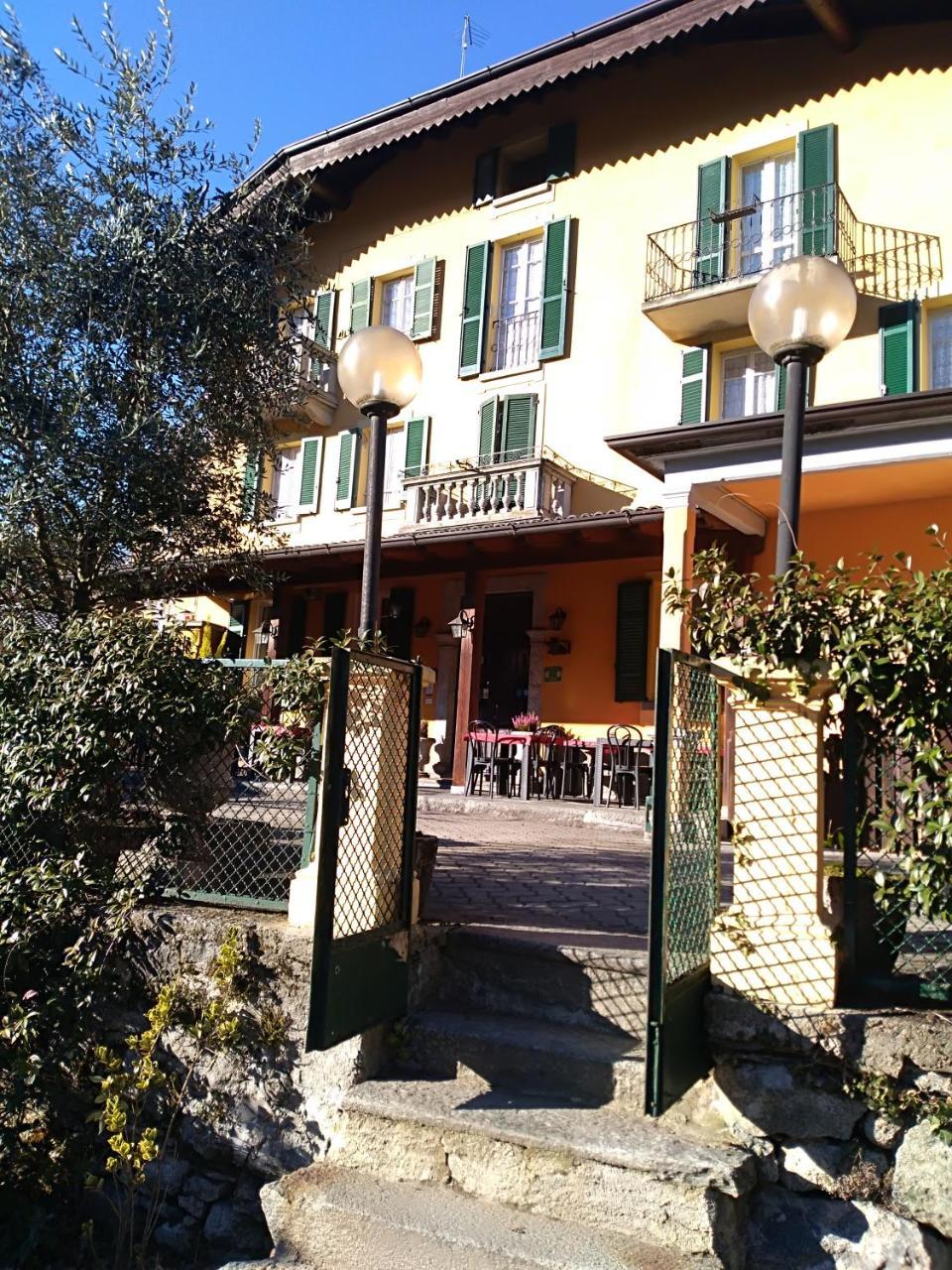 Albergo Ristorante Coppa Dazio Bagian luar foto